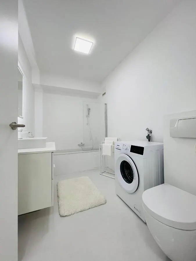 White House Vienna Apartment 0*,